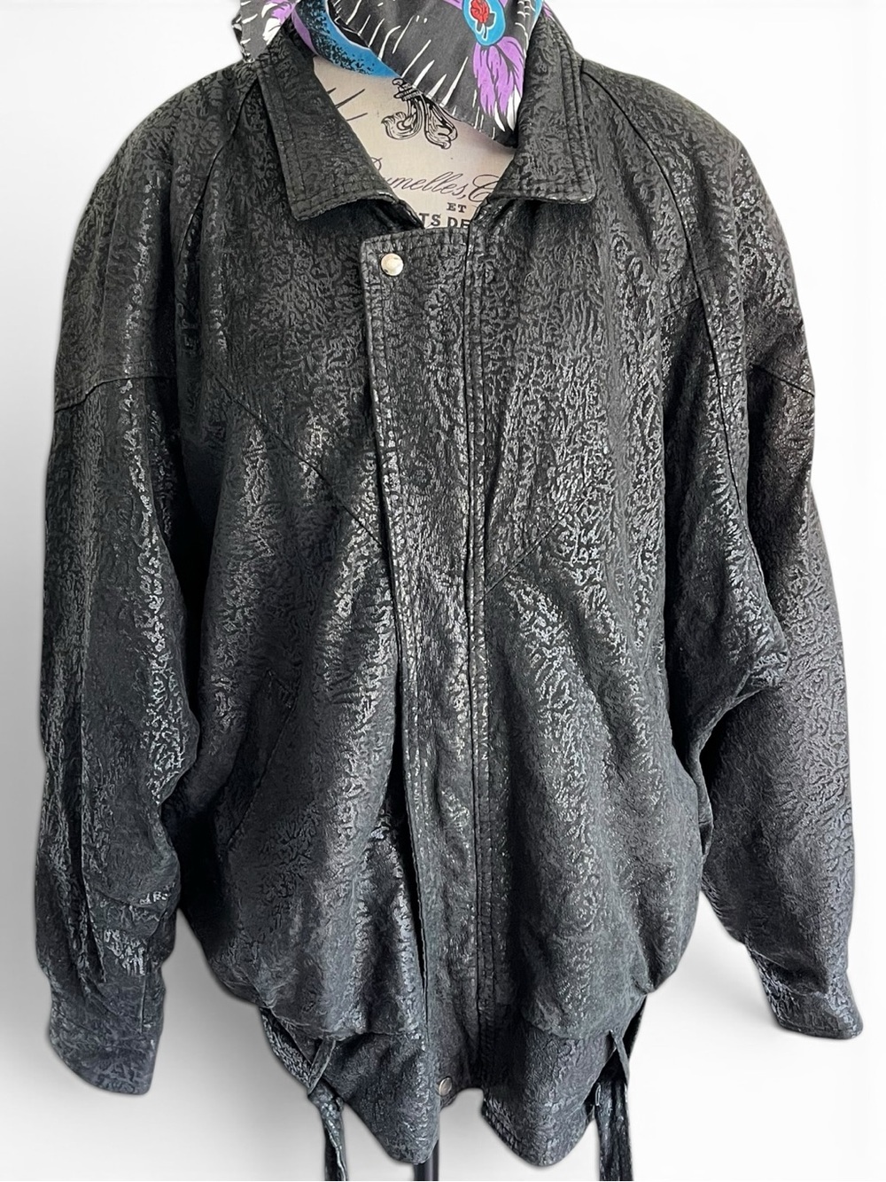 Vintage Embossed Textured Black Leather Bomber Jacket Oversized Batwing 80s - Picture 2 of 12